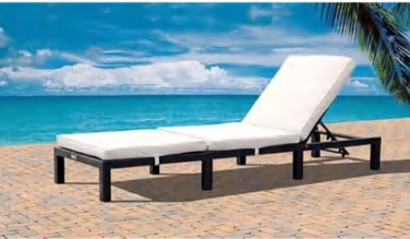outdoor sun lounger PE rattan